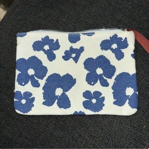 White and blue flower Ipsy bag BOGO